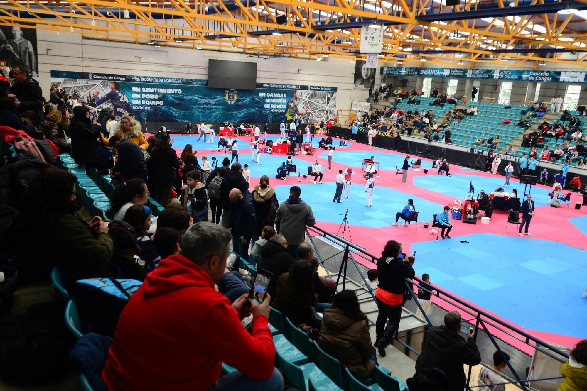 El Campeonato Gallego de Promesas y Veteranos llena O Gatañal de aficionados al taekwondo