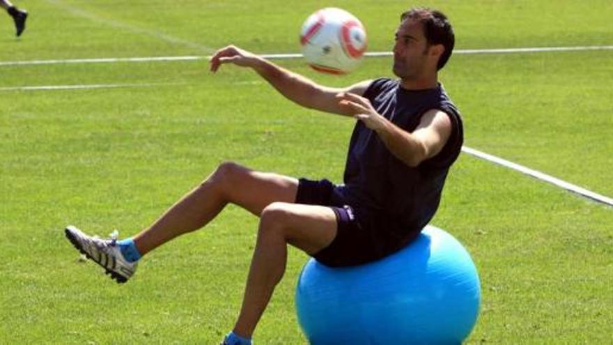 Fernando Maestro, durante un entrenamiento en el campo de El Collao.