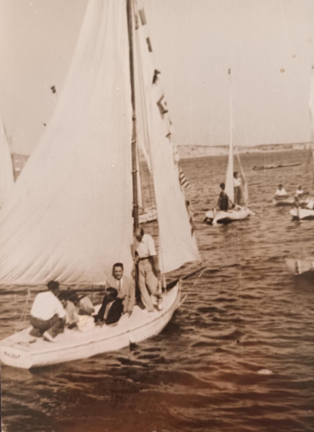 Primeros veleros (1935).