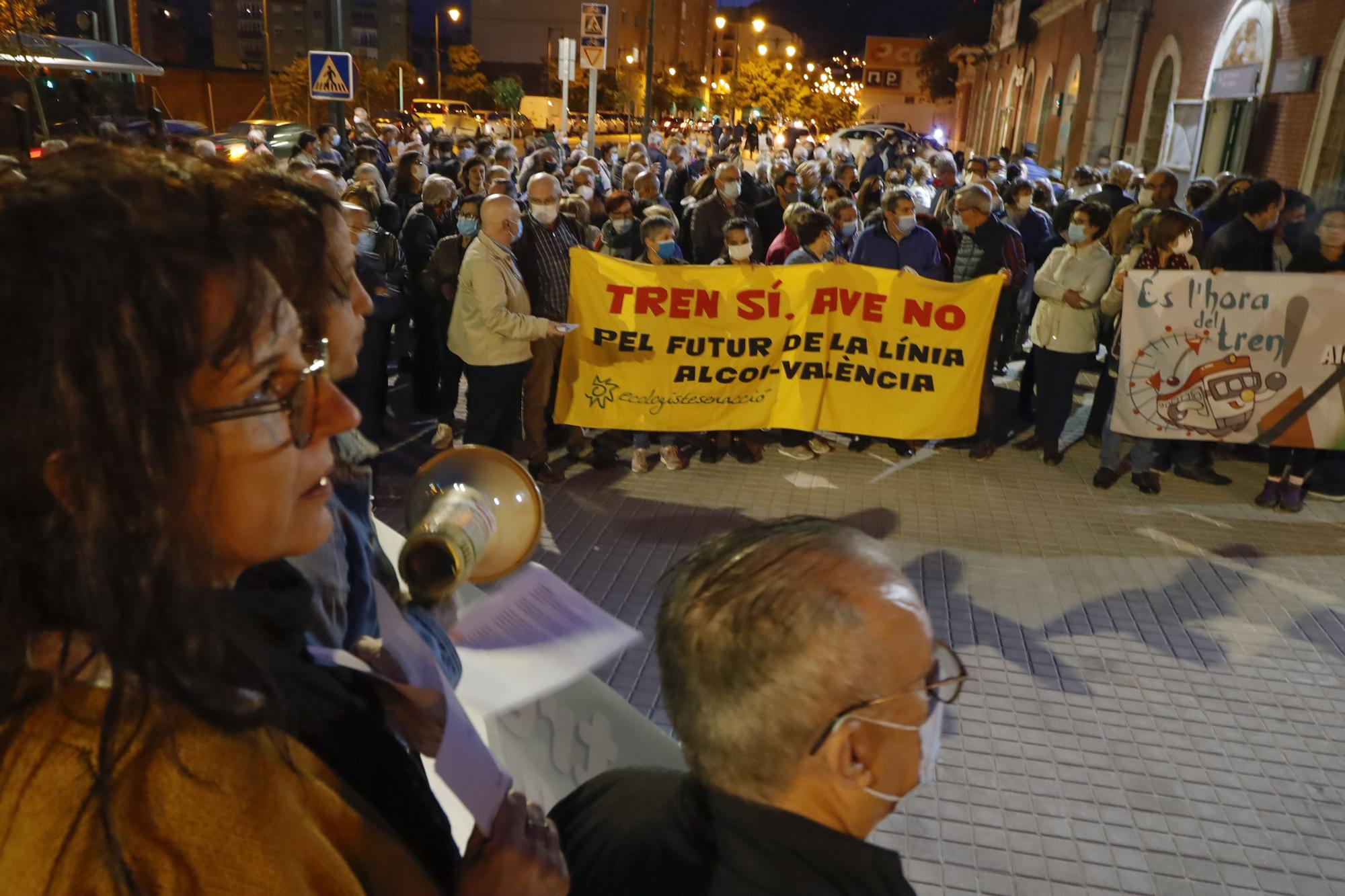 El Ayuntamiento de Alcoy y el PSOE defienden la actuación del Gobierno en la mejora del tren