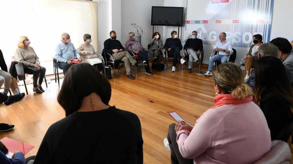 La formación celebró ayer una junta provincial en la sede del PSdeG-PSOE en Pontevedra.