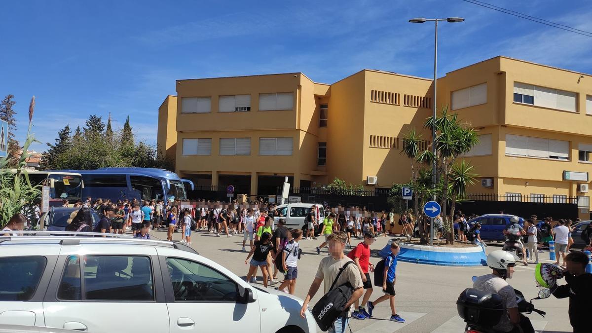 Entrada al IES Bezmiliana de Rincón de la Victoria