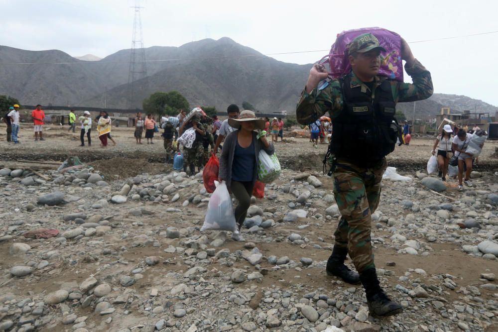 Las inundaciones dejan decenas de muertos y miles de damnificados en Perú.