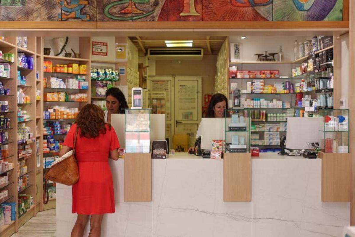 Farmacia 'Juan Antonio Mari Tur' ubicada en el casco antiguo
