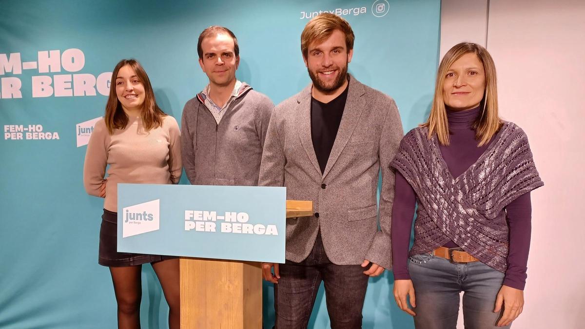 Els quatre regidors de Junts: Clara Comellas (esquerra), Ferran Aymerich, Ramon Caballé i Queralt Sales