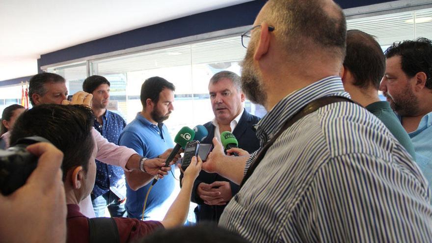 Manuel Vizcaíno, presidente del Cádiz CF, ayer ante los medios de comunicación.