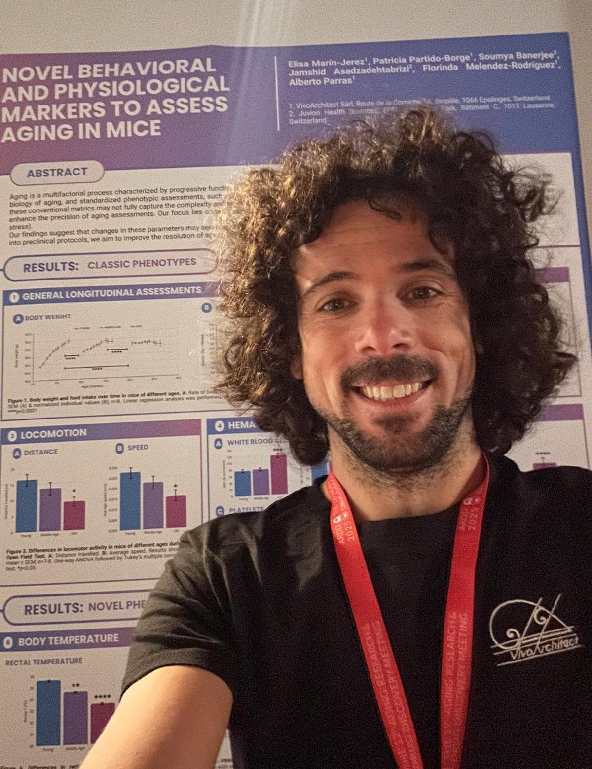 Alberto Parras presentando su plataforma durante su participación en Copenhague (Dinamarca) en el ARDD, el congreso de investigación sobre envejecimiento más relevante que se realiza a nivel mundial cada año.