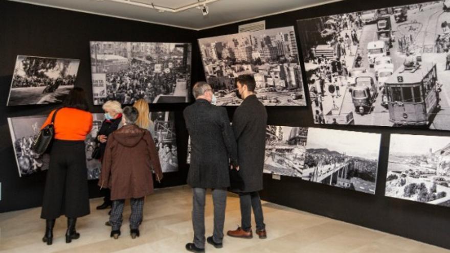 La exposición de Perfecto Arjones en Fundación Mediterráneo es el mejor resumen de la mirada única sobre 30 años de Alicante de un fotoperiodista genial.