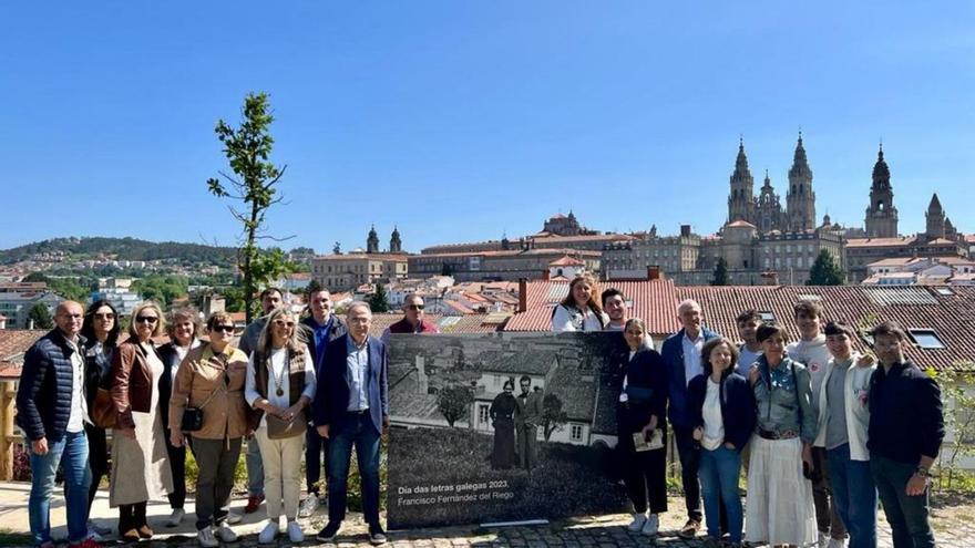 Sánchez Bugallo acompañado polo seu equipo na homenaxe a Fernández del Riego / PSdeG