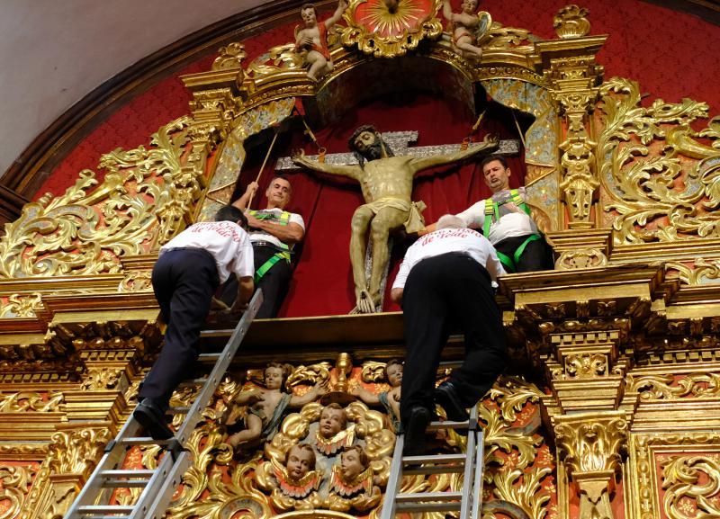 Bajada del Cristo en San Juan