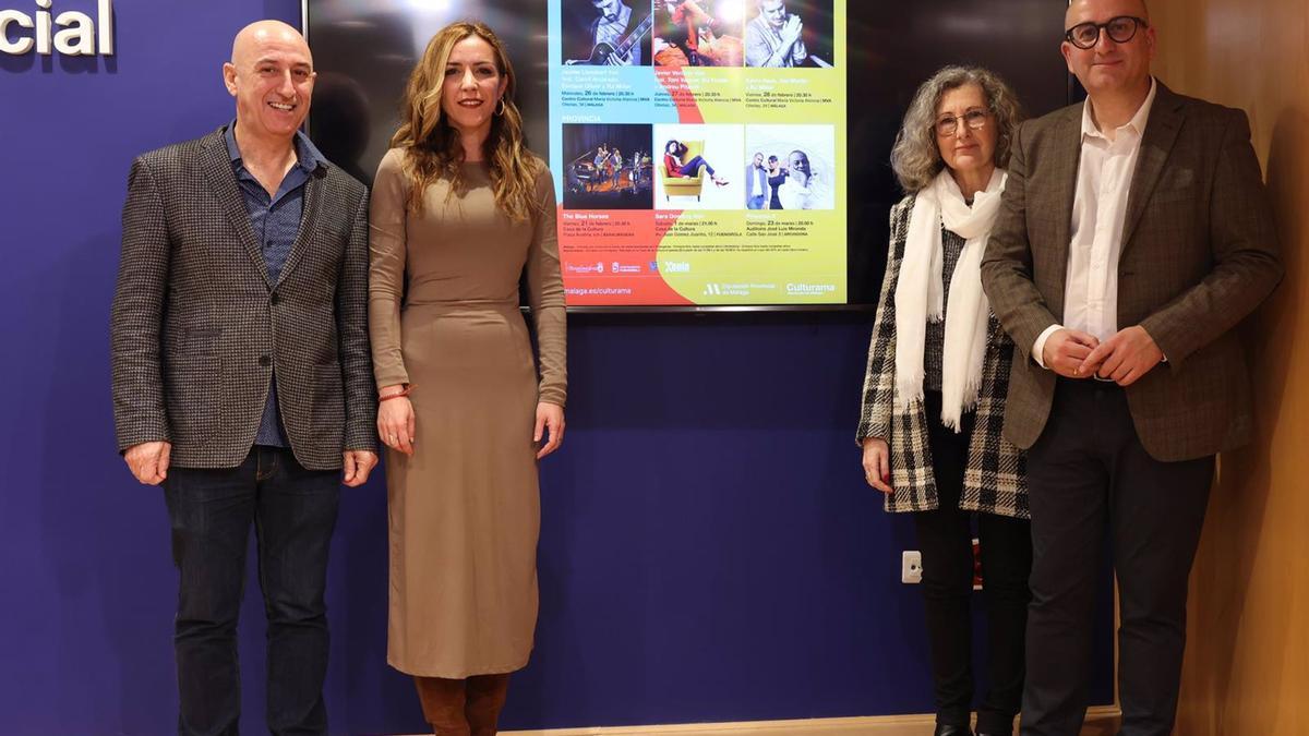 El diputado provincial de Cultura, Manuel López Mestanza, junto a la concejala de Cultura de Benalmádena, Jéssica Trujillo; la directora de Cultura de Fuengirola, Lydia Merino; y Pablo García, responsable del Seminario Internacional de Jazz