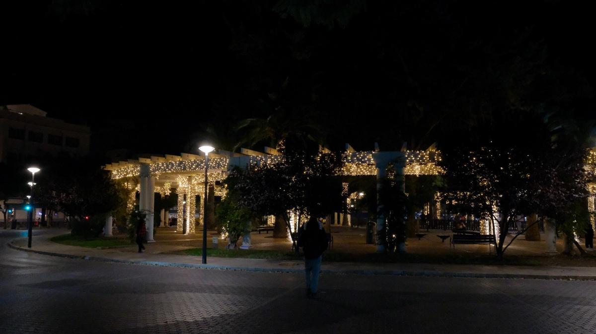 Las fotos de las nuevas luces de Navidad de la plaza de las Columnas de Palma