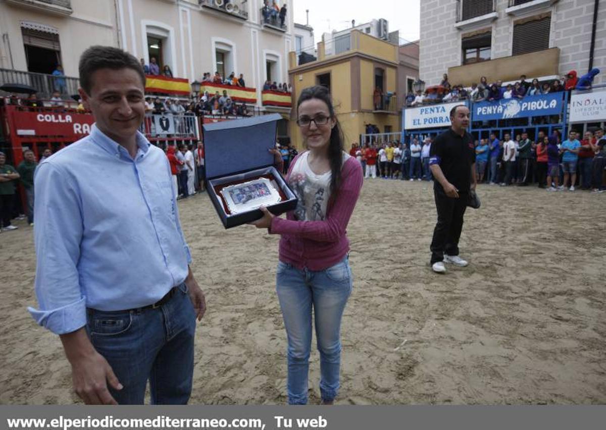 GALERÍA DE FOTOS -- Almassora late con toros bravos pese a la lluvia