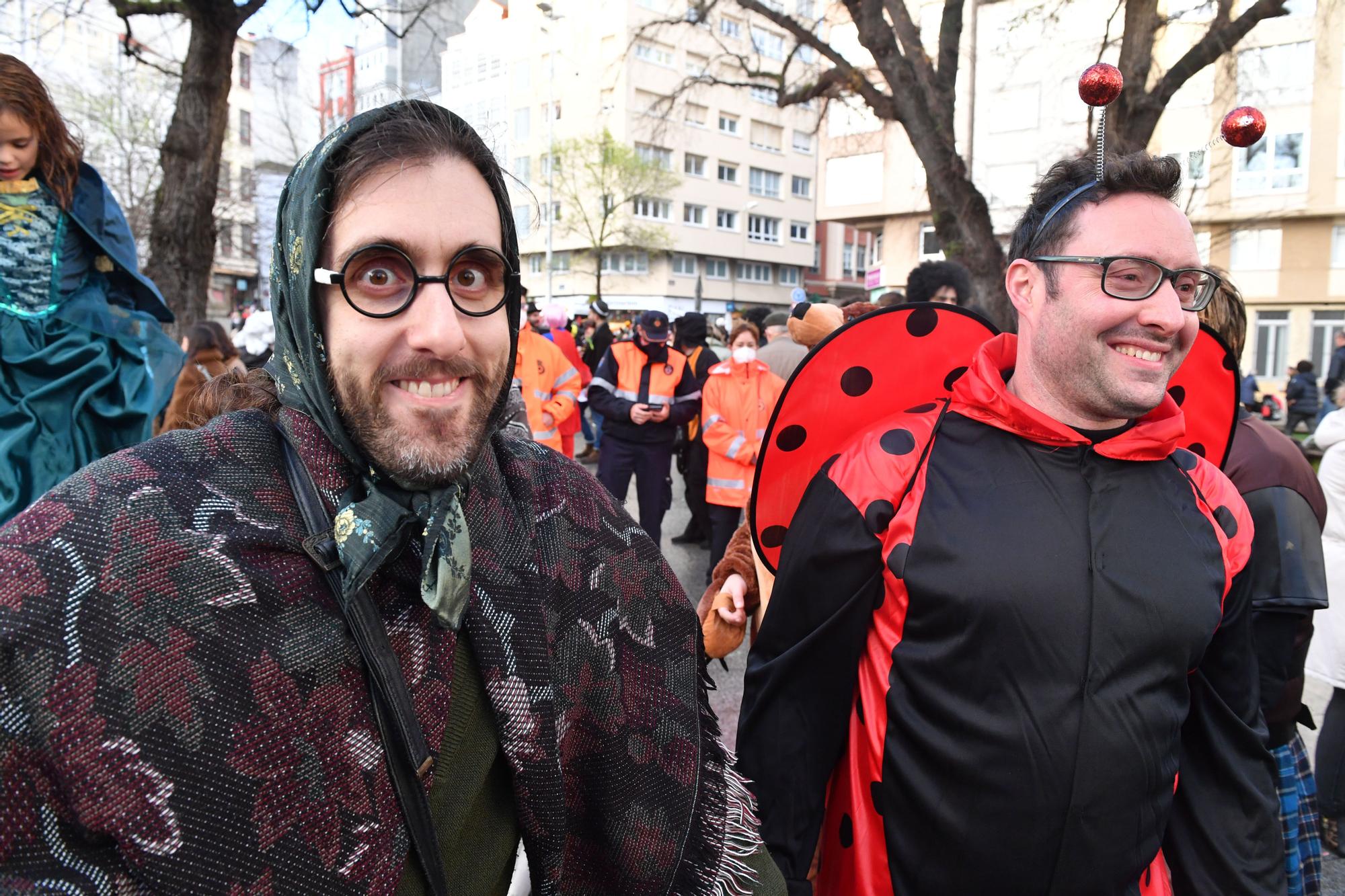 Martes de Carnaval: fiesta 'choqueira' en la calle de la Torre