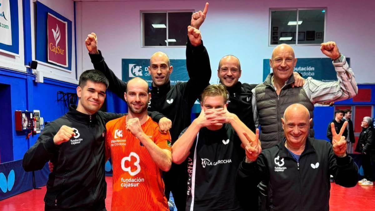 El Real Cajasur Priego conquista el título de liga.