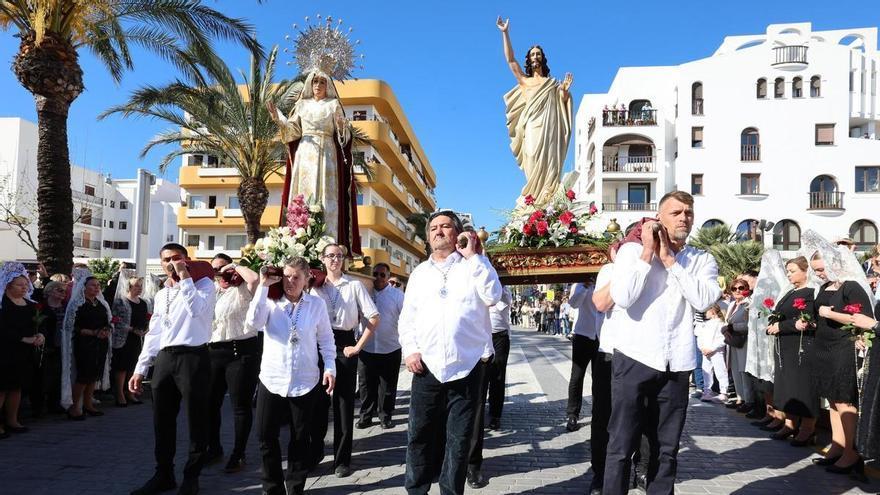 Mira todas las imágenes de la Procesión del Santo Encuentro en Santa Eulària
