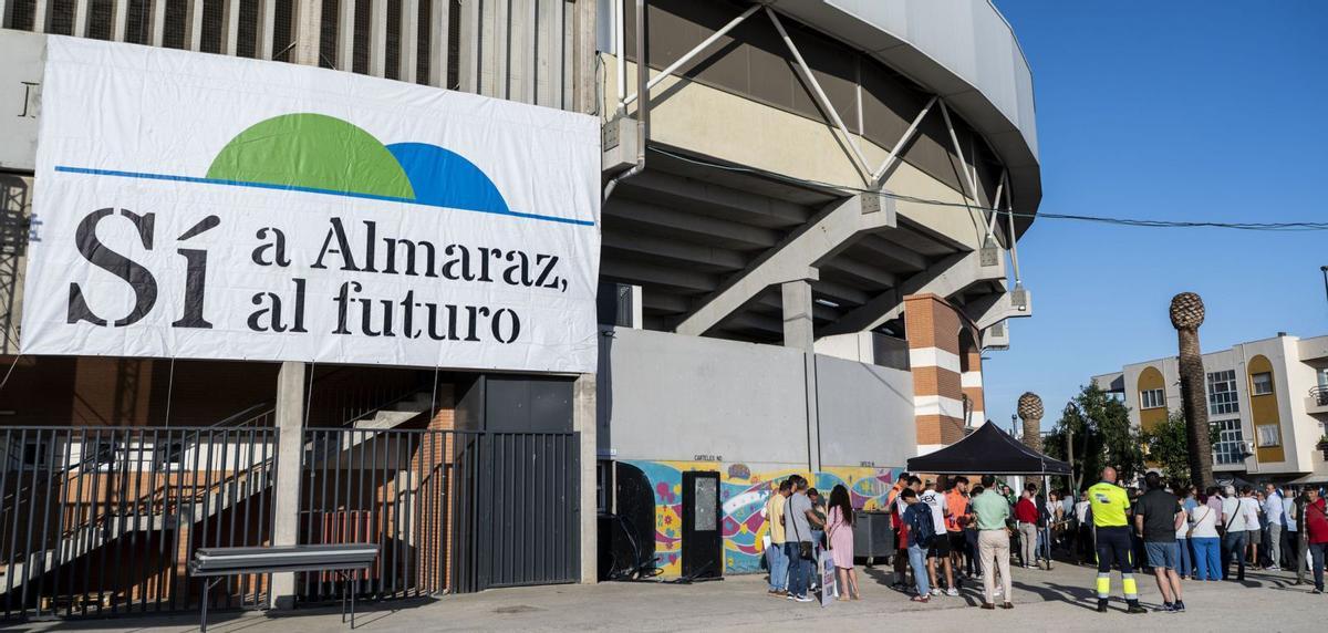 La central nuclear d’Almaraz es converteix en arma electoral