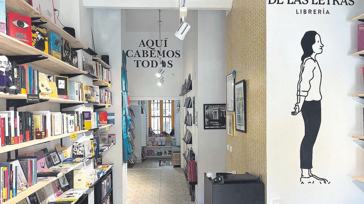 Interior de la librería El Retiro de las Letras, en Madrid.