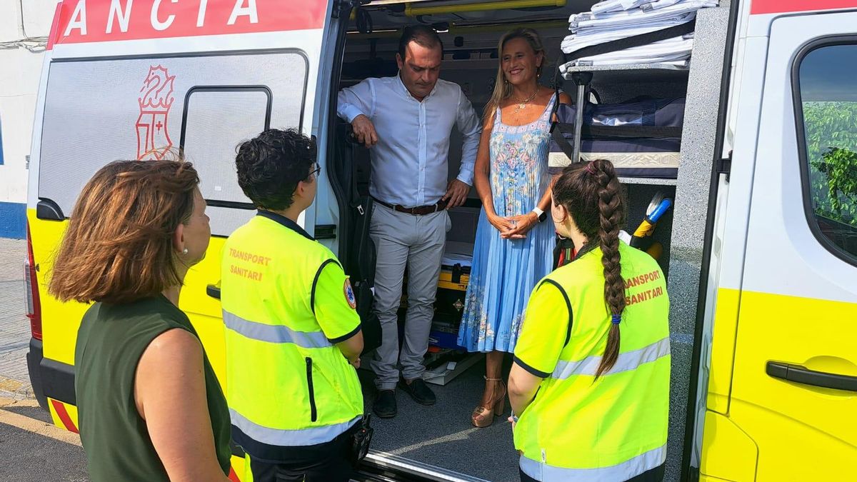 Sanitat instala una nueva base logística de Soporte Vital Básico 24 horas para atender a la población de Peñíscola.