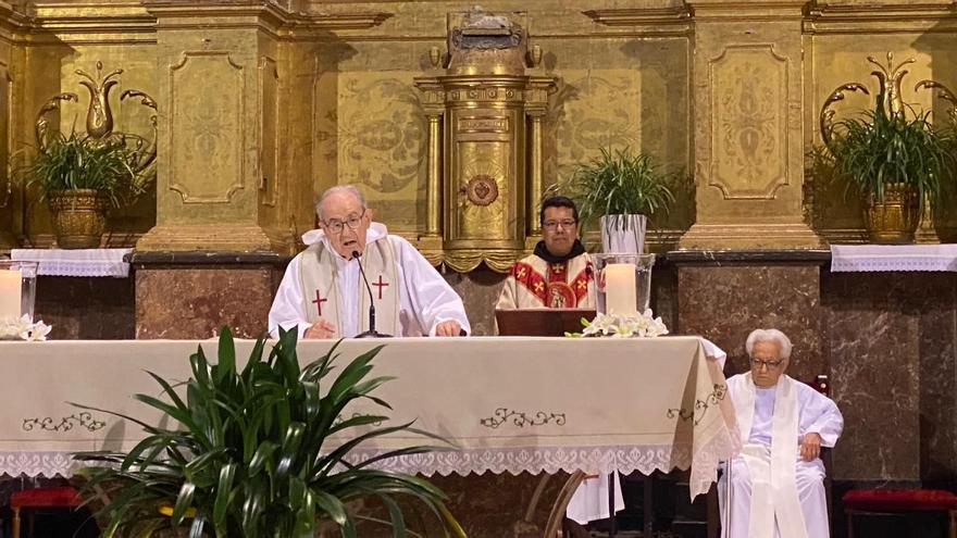 Homenaje al sacerdote más longevo de Mallorca