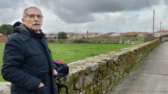 Estanislao Luis Calabuig en Muga de Sayago, donde participó en una jornada de la Escuela de Piedra Seca | I. G.