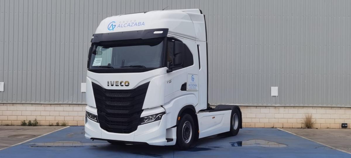 Nuevo IVECO S-WAY para la renovación de la flota de GRUPO ALCAZABA.