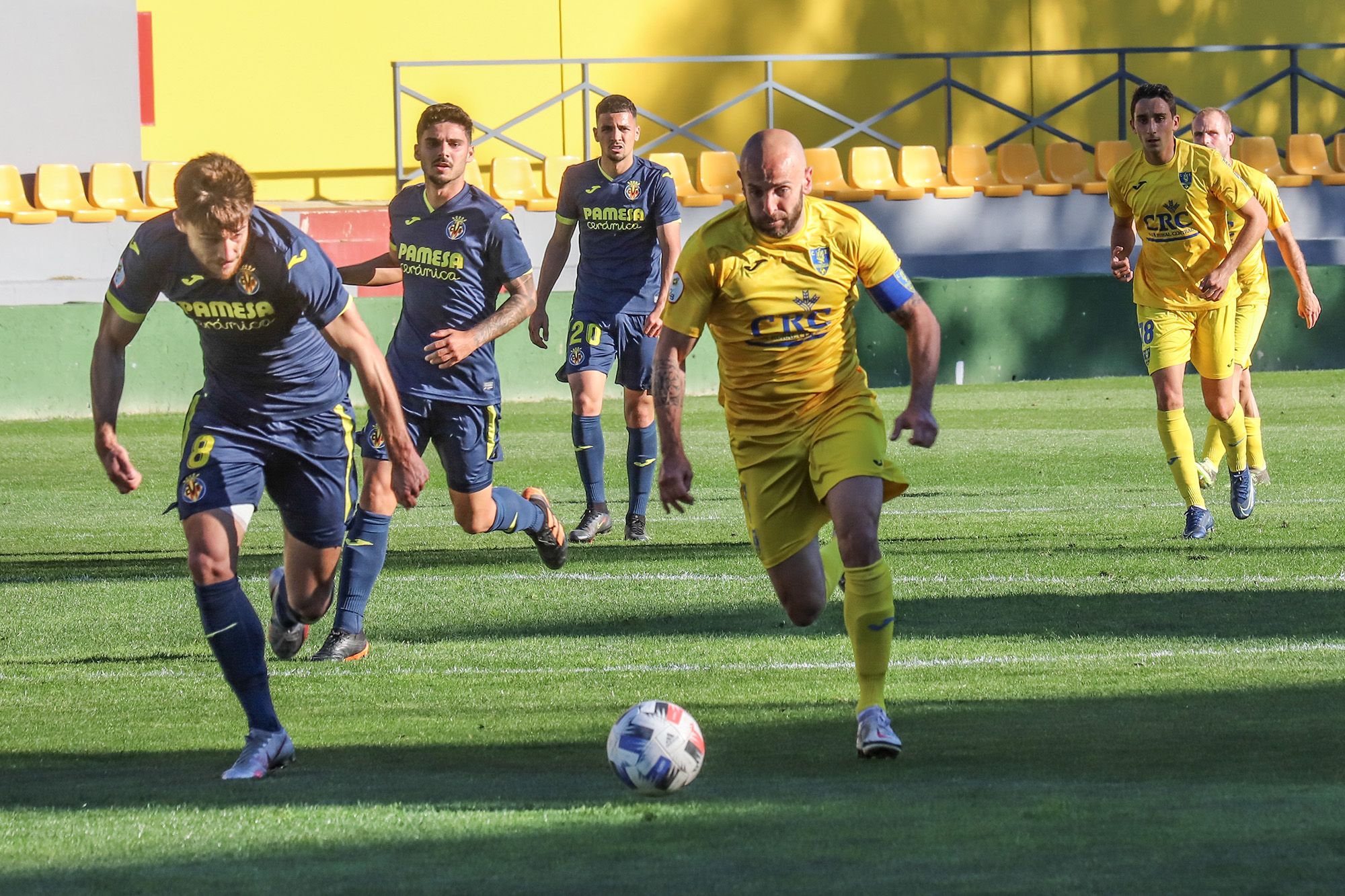 El Orihuela cae por 2-4 en un partido vibrante ante el Villarreal B