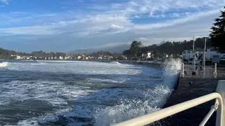 Denuncia ecologista: "Los vertidos de la depuradora de Ribadesella está generan un fuerte impacto en la playa de Santa Marina y plantean un problema para la salud pública"