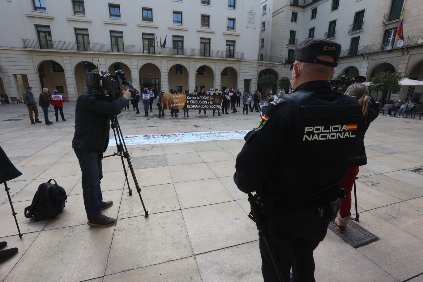 Protesta contra Ordenanza Convivencia Cívica en la plaza del Ayuntamiento