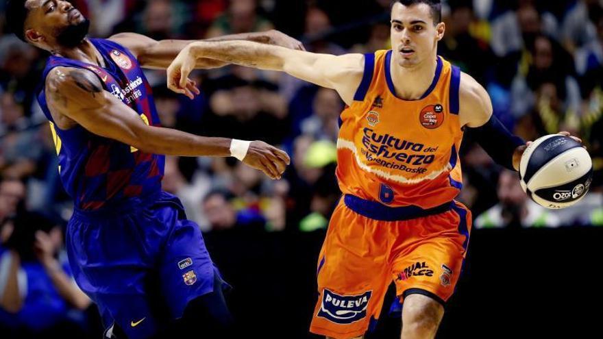 Abalde, durante un partido con el Barcelona.