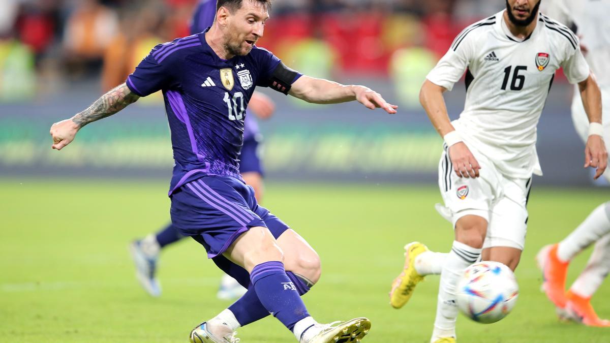 Messi, en el duelo ante Emiratos Árabes Unidos