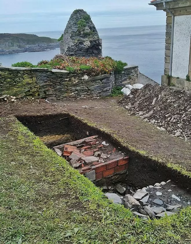 Los arqueólogos destacan la singularidad de la planificación en la fortificación de Luarca