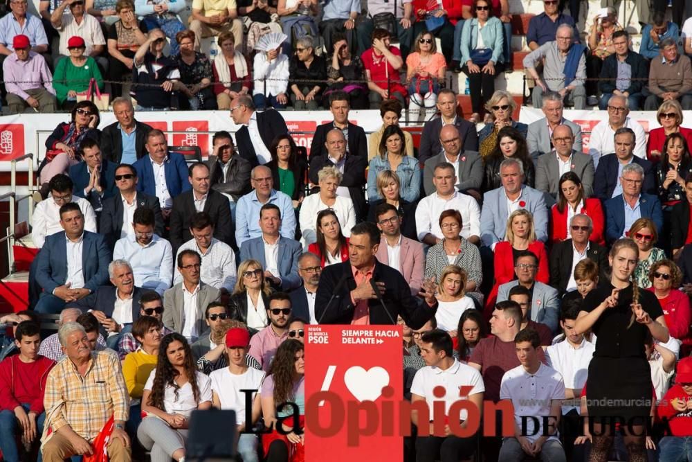 Pedro Sánchez en un acto de campaña del PSOE en Calasparra