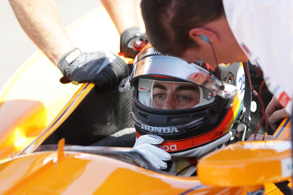 Fernando Alonso participa en las pruebas libres de las 500 millas de Indianápolis