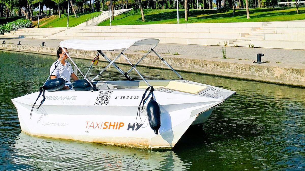 Llega a Sevilla el primer servicio de taxi acuático