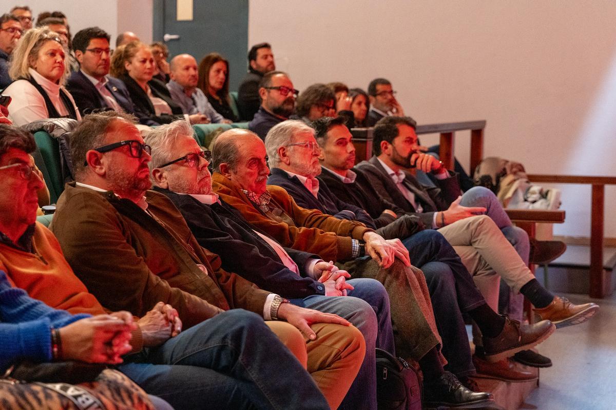Galería | El PSOE extremeño se reinicia con unas primarias el 11 de abril: "Voy a seguir trabajando para que haya un solo candidato", asegura Quintana