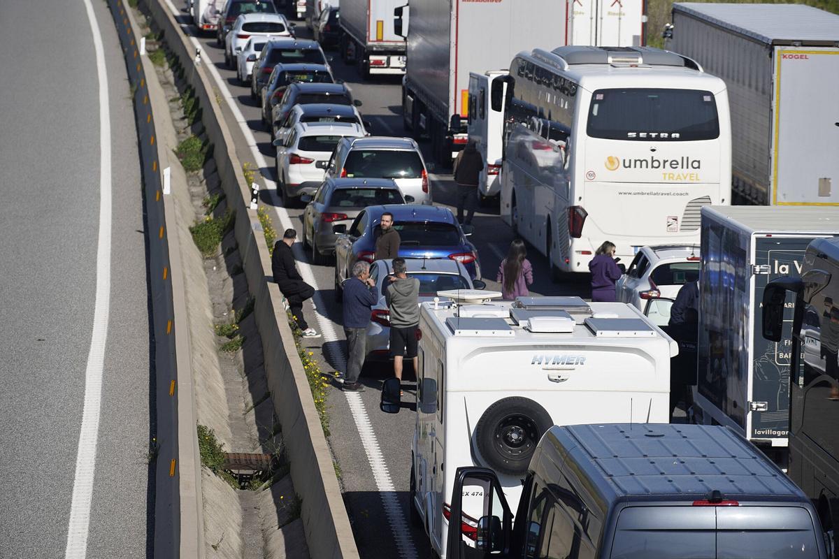 Pont de Molins autopista AP-7 cues retencions accident trànsit