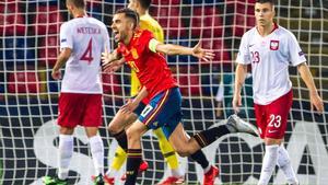 Dani Ceballos, nuevo jugador del Arsenal, celebra un gol con la seleccion española sub-21 en el último Europeo.