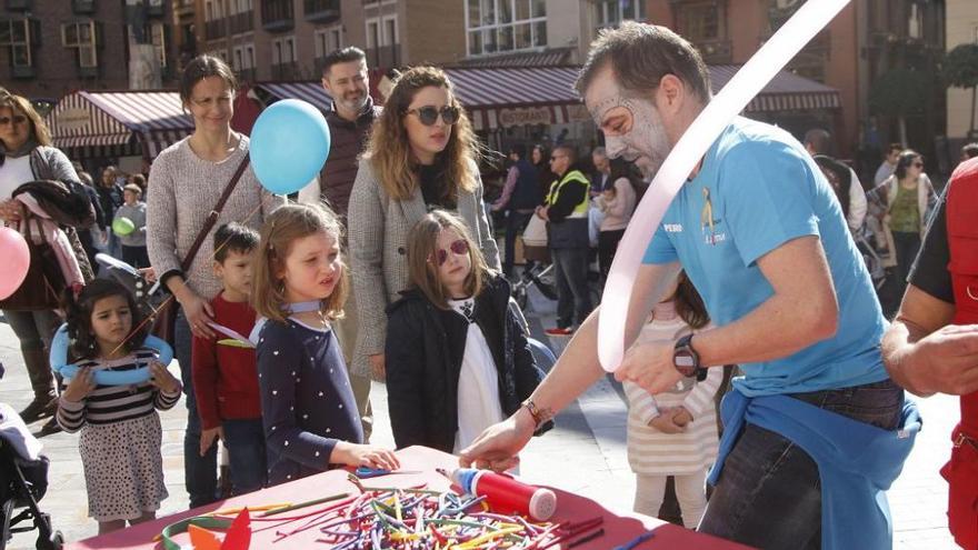 Fiesta infantil que la Asociación de Familiares de Niños con Cáncer (Afacmur)