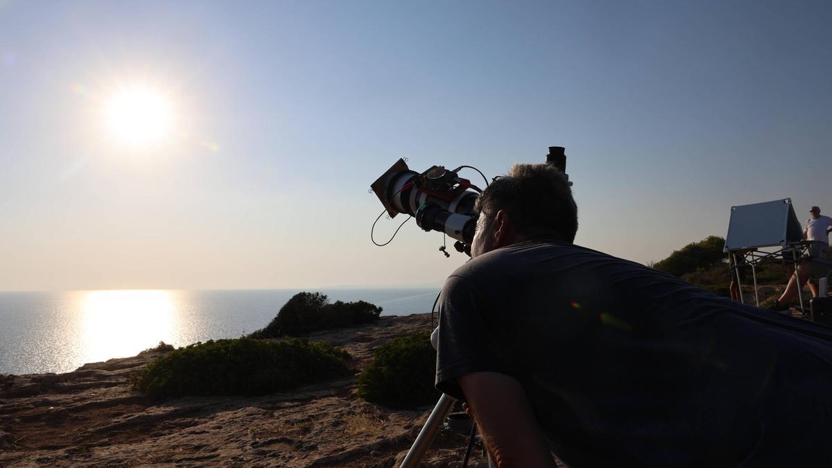 FOTOS | Primera simulación en Baleares del gran eclipse de sol que dentro de un año vendrá a Mallorca