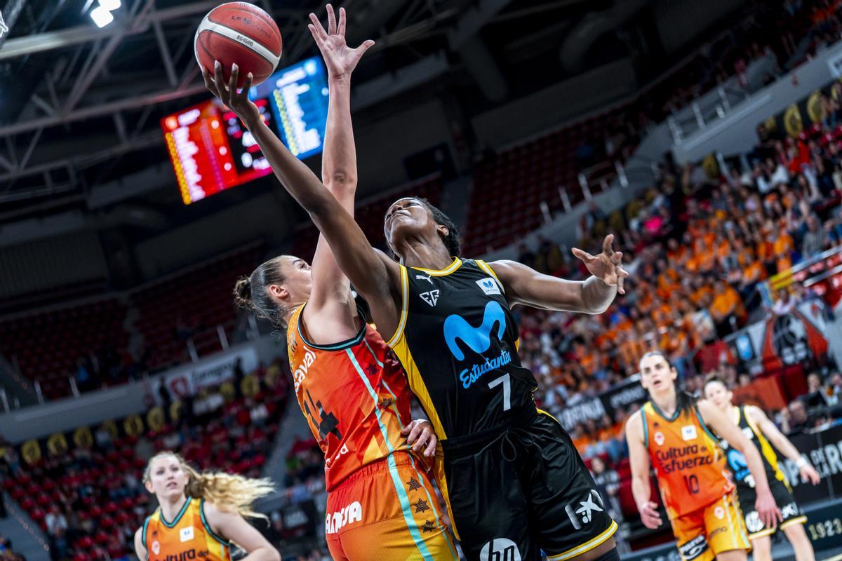 Nadia Fingall, en un duelo ante Raquel Carrera en los cuartos de final de la Copa de la Reina