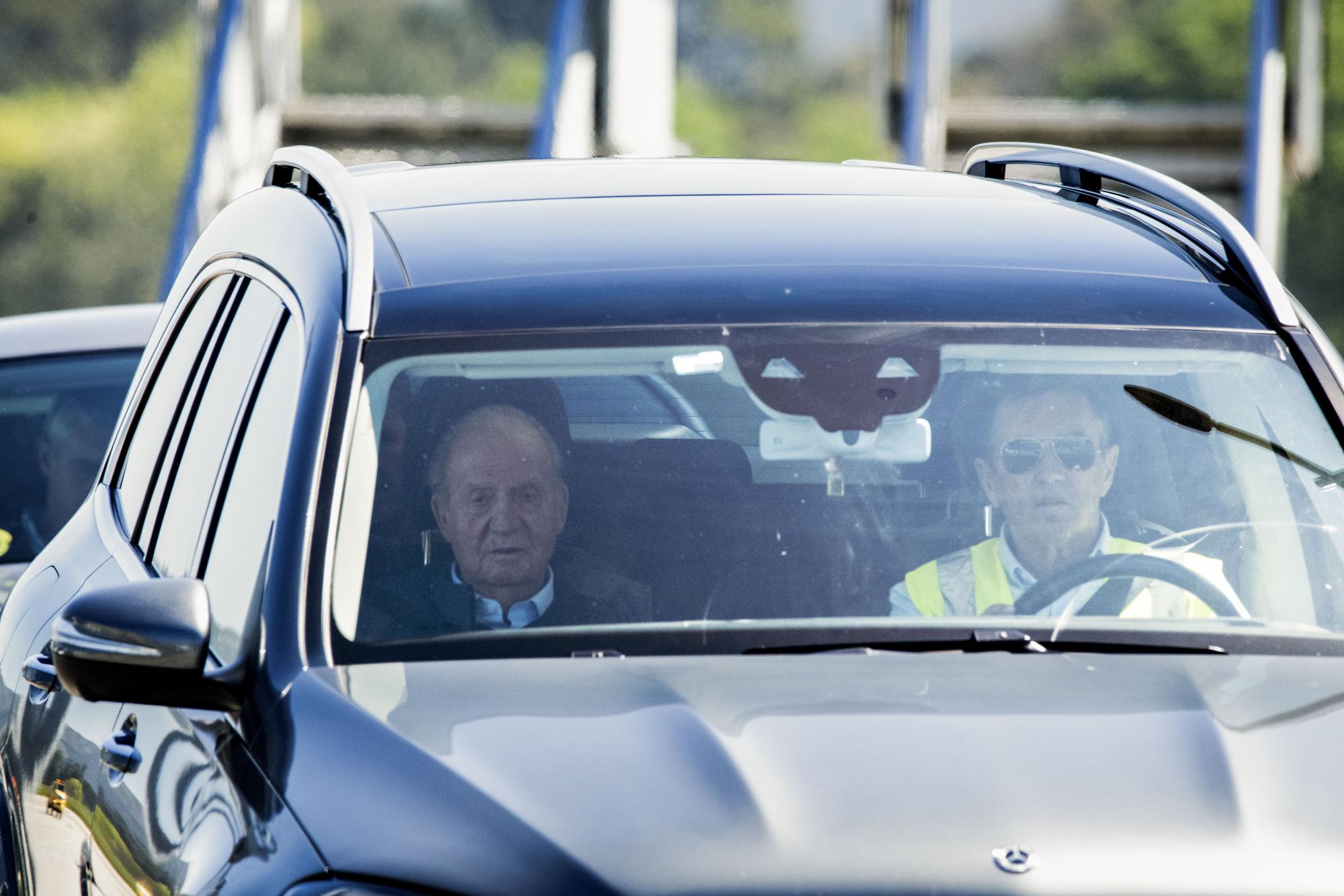 Juan Carlos I aterriza en Vigo en su segunda visita a España