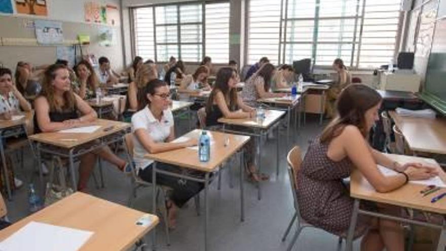 Educación no pone fecha para pagar la nómina de septiembre a 3.000 interinos