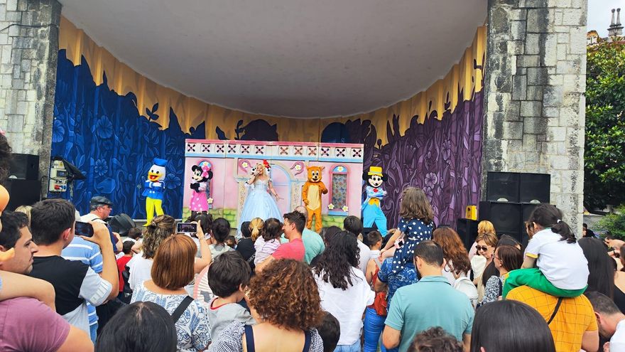 Señor San Xuan, la fiesta va a empezar: Mieres se prepara para el día grande de sus fiestas