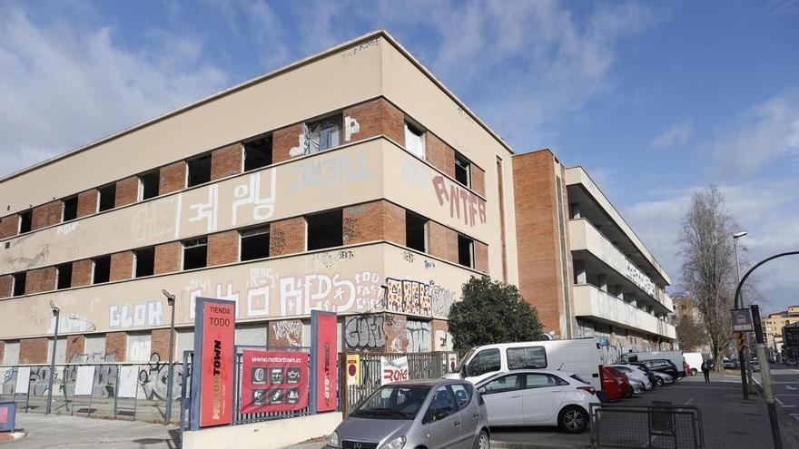 L'antiga fàbrica Simon: unes naus de Girona amb incidents constants