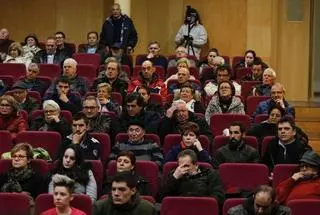 Diez colectivos de Chapela piden alternativas a la falta de locales