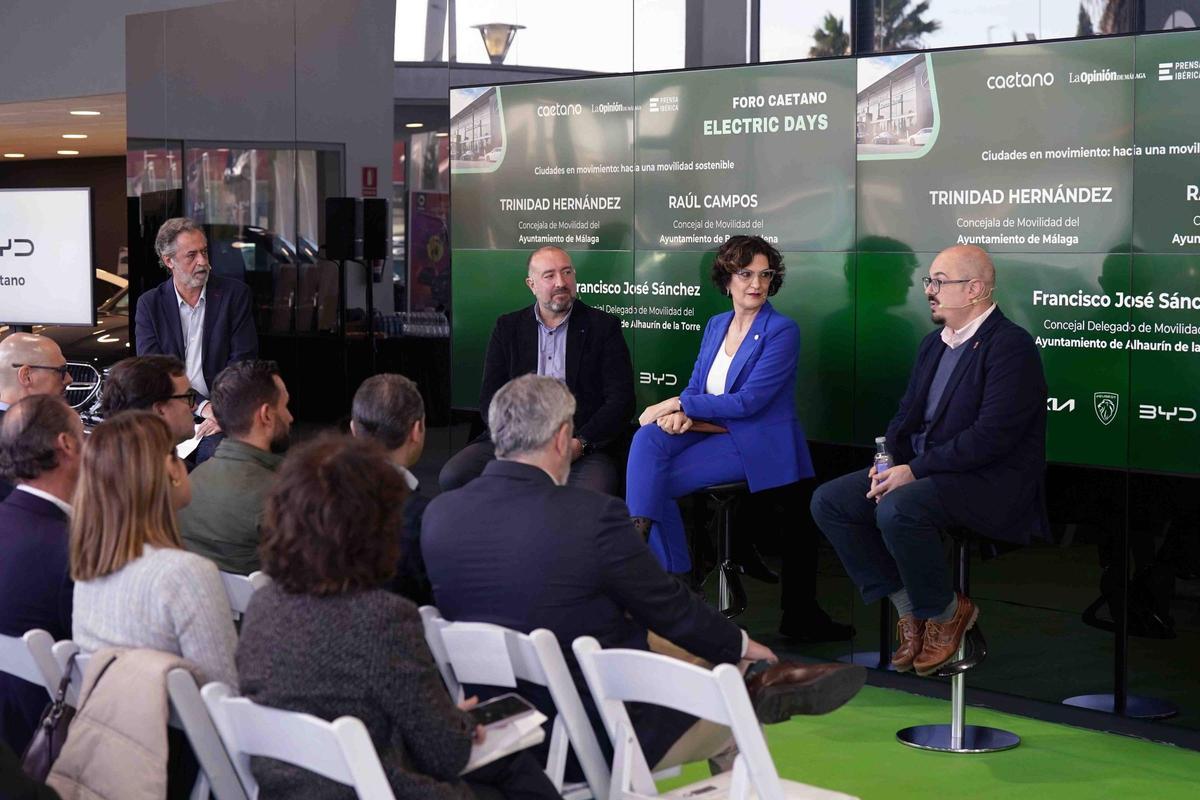 Momento de la mesa redonda que tuvo lugar en la jornada