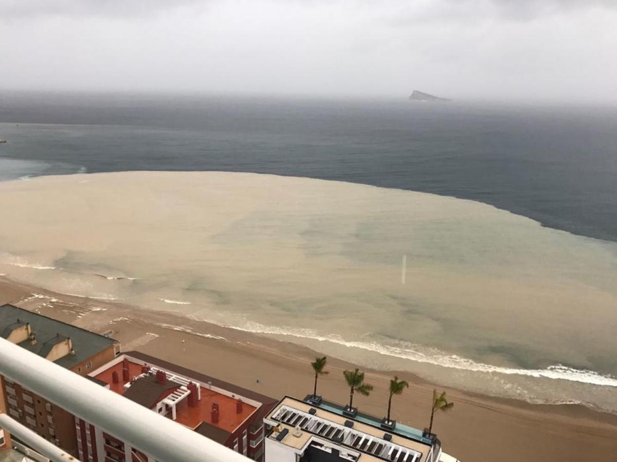 Cortes puntuales de calles en Benidorm por las lluvias
