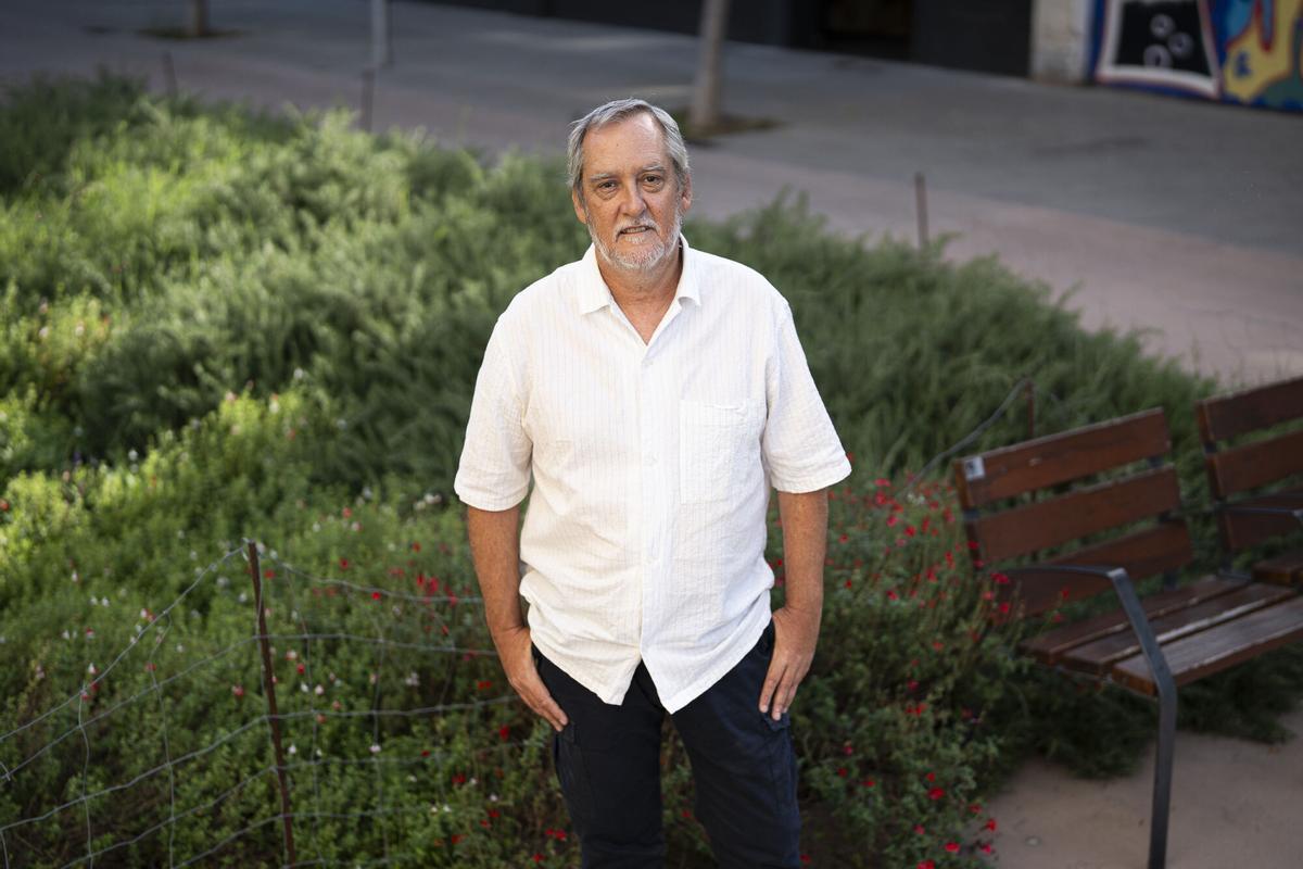 Jordi Coronas, tras regresar de la misión con la Global Sumud Flotilla, en Barcelona / Foto: Irene Vilà Capafons