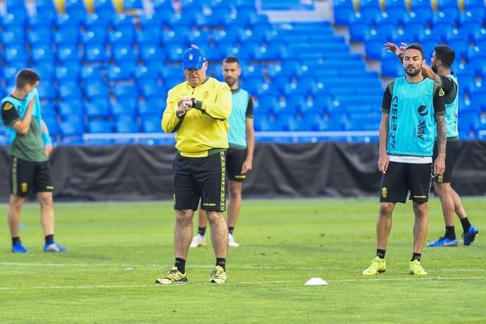 DEPORTES 05-03-19  LAS PALMAS DE GRAN CANARIA.  Primer entrenamiento de Pepe Mel. FOTOS: JUAN CASTRO